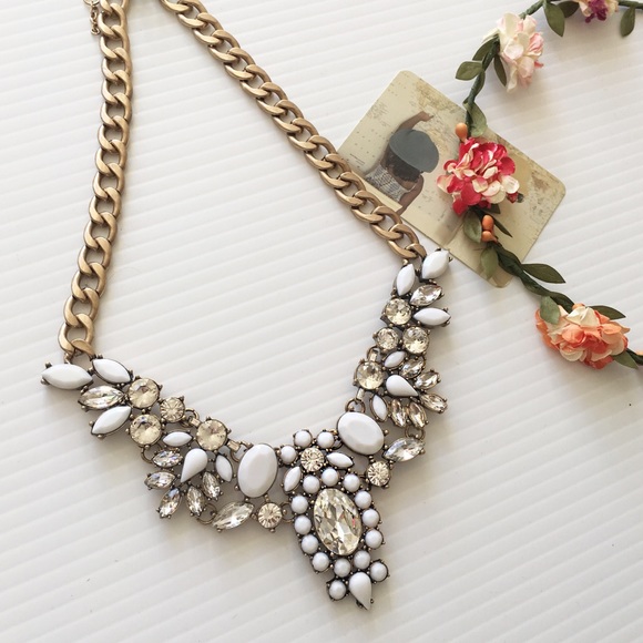 White Statement Necklace - Picture 3 of 7